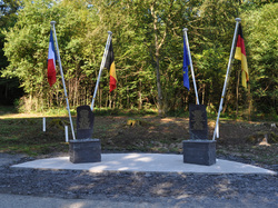 mini_cimetiere-militaire-franco-allemand-des-nobertins-5df0c2f7d68d1.jpg